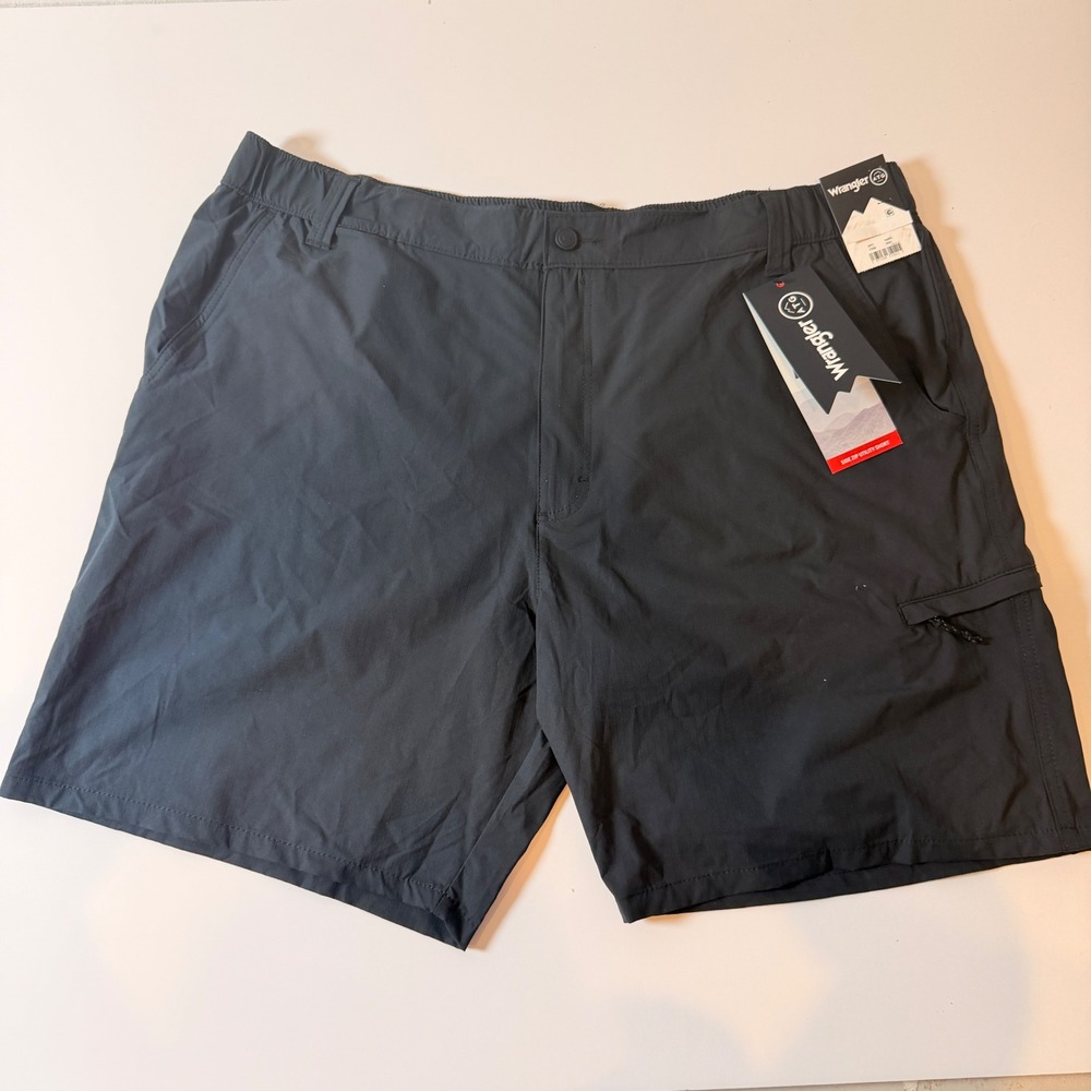 NWT Wrangler ATG Men Side Zip Utility Shorts Black Ripstop UPF 40 Size 40